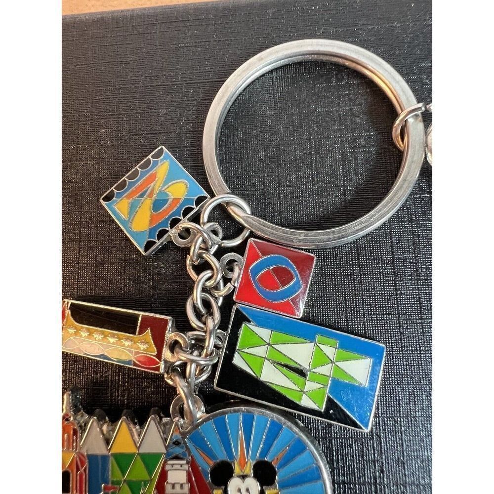 Disneyland Keychain 2014  - Picture 4 of 6